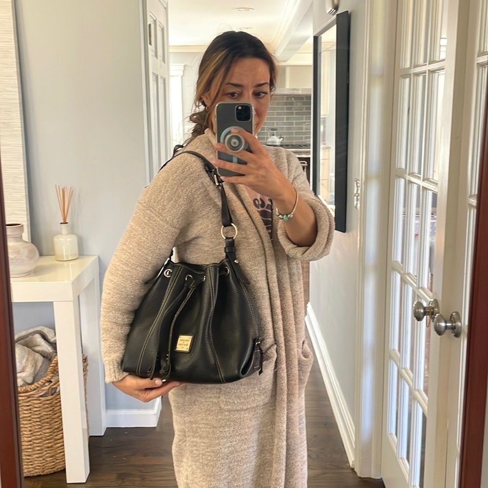 Dooney & Bourke Black Pebbled Leather Bag - Picture 16 of 16